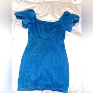 Puff-sleeved Denim Dress